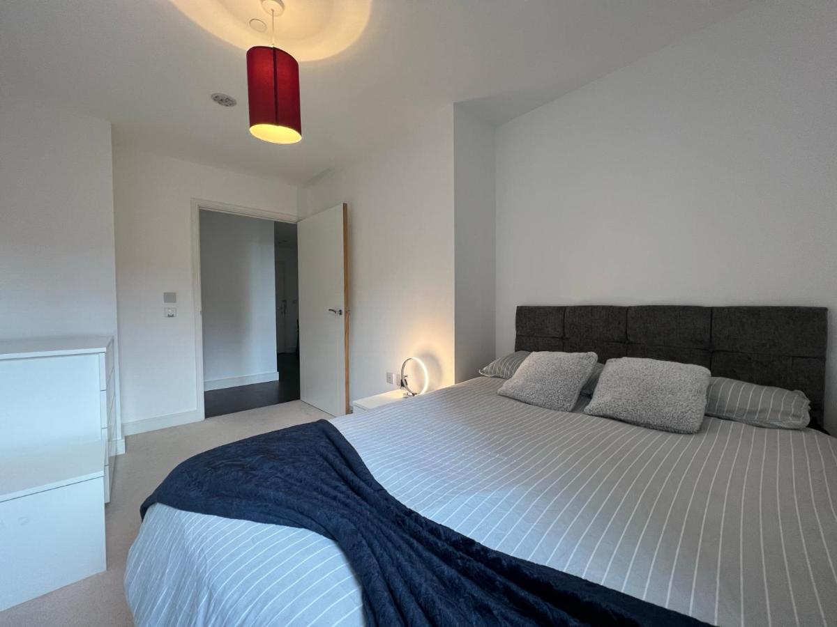 Modern 2Br 2Ba Apt Wparking Sleeps 6 Comfortably Londres Exterior foto
